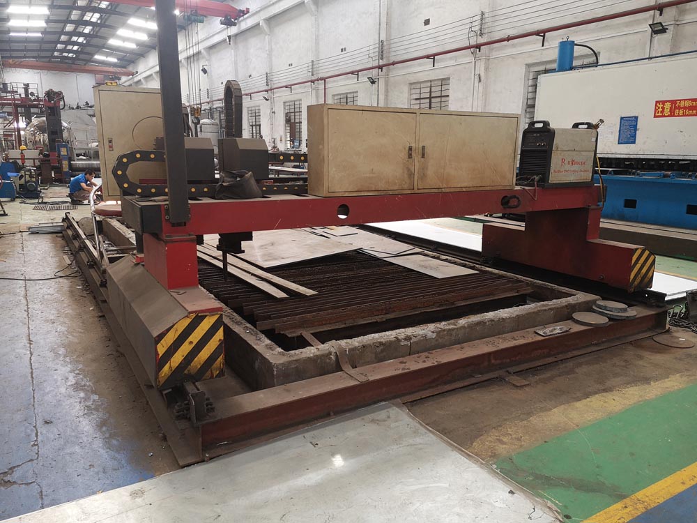 激光切割機(jī)3